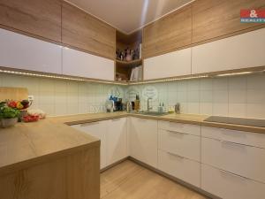 Pronájem bytu 3+kk, Praha, Vojenova, 102 m2