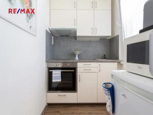 Prodej bytu 1+1, Praha - Troja, Krynická, 29 m2