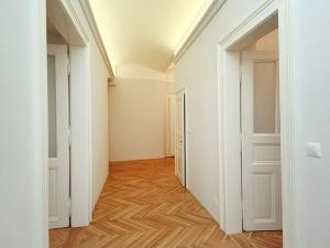 Pronájem bytu 3+1, Praha - Smíchov, Kořenského, 109 m2