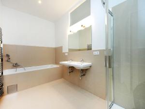 Pronájem bytu 3+1, Praha - Smíchov, Kořenského, 109 m2