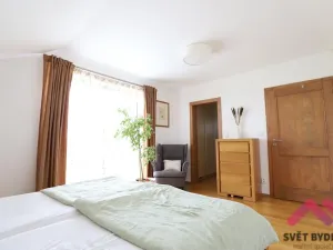Pronájem rodinného domu, Praha - Dubeč, Kolocova, 220 m2