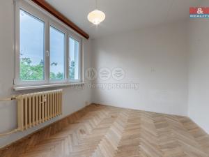 Prodej bytu 3+1, Toužim, Sídliště, 60 m2