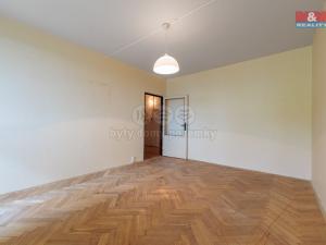 Prodej bytu 3+1, Toužim, Sídliště, 60 m2