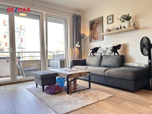 Pronájem bytu 2+kk, Praha - Horní Měcholupy, Mantovská, 52 m2