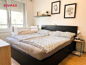Pronájem bytu 2+kk, Praha - Horní Měcholupy, Mantovská, 52 m2