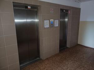 Pronájem bytu 2+kk, Praha - Bohnice, Hlivická, 32 m2