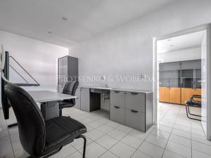Prodej kanceláře, Křižanov, Benešovo náměstí, 530 m2