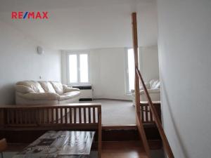 Pronájem bytu 1+kk, Kolín, Veltrubská, 26 m2