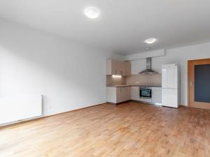 Pronájem bytu 2+kk, Praha - Karlín, U Mlýnského kanálu, 50 m2