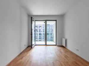 Pronájem bytu 2+kk, Praha - Karlín, U Mlýnského kanálu, 50 m2