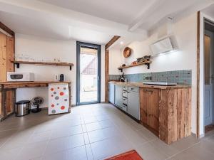 Prodej komerční nemovitosti, Úhlejov, 182 m2