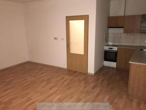 Pronájem bytu 1+kk, Praha - Vysočany, Na Harfě, 25 m2