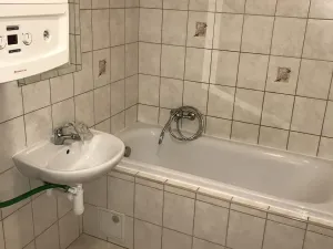 Pronájem bytu 1+kk, Praha - Vysočany, Na Harfě, 25 m2