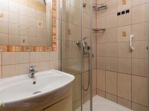 Prodej bytu 2+1, Orlová, Na Stuchlíkovci, 58 m2
