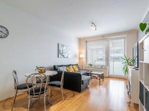 Pronájem bytu 2+kk, Praha - Stodůlky, náměstí Junkových, 49 m2