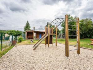 Prodej komerční nemovitosti, Kamenice, Safírová, 800 m2