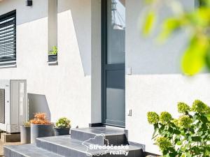 Prodej rodinného domu, Polerady, 240 m2