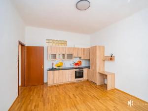 Pronájem bytu 2+kk, Praha - Žižkov, Kubelíkova, 55 m2