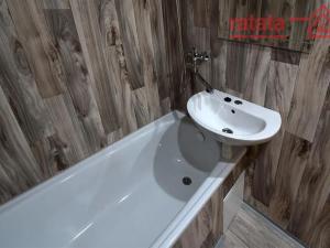 Pronájem bytu 2+1, Chomutov, Pod Břízami, 52 m2
