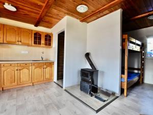 Prodej chaty, Červený Kostelec, 30 m2