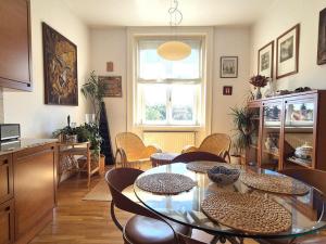 Prodej bytu 4+kk, Praha - Hradčany, Na valech, 123 m2