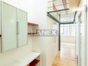 Pronájem bytu 1+1, Praha - Smíchov, Viktora Huga, 46 m2