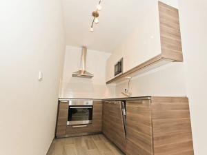 Pronájem bytu 1+kk, Praha - Horní Měcholupy, 40 m2