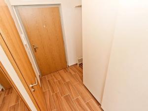 Pronájem bytu 1+kk, Praha - Horní Měcholupy, 40 m2
