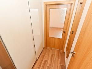 Pronájem bytu 1+kk, Praha - Horní Měcholupy, 40 m2