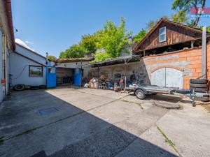 Prodej obchodního prostoru, Šarovy, 400 m2