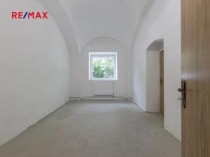 Prodej obchodního prostoru, Zbiroh, Líšenská, 700 m2