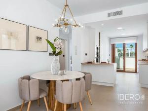 Prodej bytu 3+kk, Torrevieja, Španělsko, 62 m2