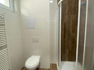 Pronájem bytu 1+kk, Ostrov - Horní Žďár, 28 m2