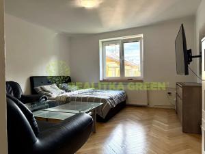 Pronájem bytu 2+1, Vsetín, Jasenická, 56 m2