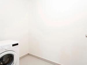 Pronájem bytu 1+kk, Praha - Žižkov, Olšanská, 43 m2