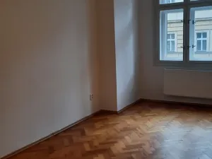 Pronájem bytu 2+1, Praha - Smíchov, Grafická, 57 m2