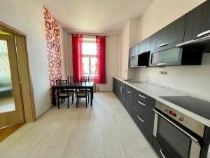 Pronájem bytu 2+1, České Budějovice - České Budějovice 6, Průmyslová, 78 m2