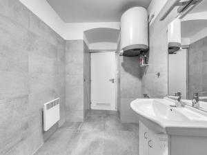 Pronájem bytu 2+kk, Praha - Holešovice, U Výstaviště, 45 m2
