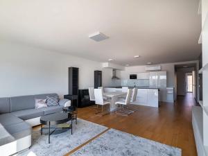 Pronájem bytu 4+kk, Praha - Smíchov, Gabrielská, 177 m2
