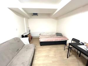 Pronájem bytu 1+kk, Praha - Radotín, Vrážská, 27 m2
