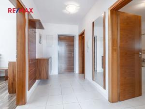 Prodej bytu 2+kk, Mníšek pod Brdy, Ke škole, 57 m2