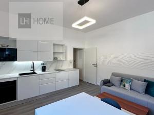 Pronájem bytu 2+kk, Karlovy Vary, 36 m2