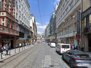 Pronájem garážového stání, Praha - Nové Město, Vodičkova, 18 m2