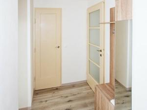 Pronájem bytu 2+kk, Praha - Radlice, Na Farkáně III, 41 m2