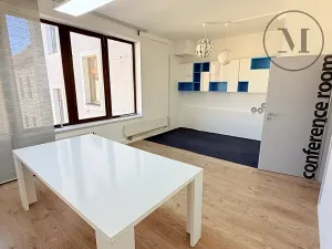 Pronájem kanceláře, České Budějovice, Nádražní, 180 m2