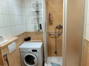 Pronájem bytu 1+kk, Tanvald, U Školky, 27 m2