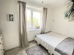 Prodej bytu 3+kk, Sibřina, K Vile, 50 m2