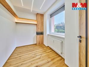 Pronájem bytu 2+kk, Trutnov - Dolní Předměstí, Úpské nábřeží, 39 m2