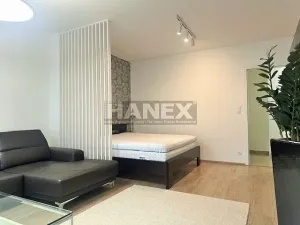 Prodej bytu 1+kk, Praha - Košíře, Česká, 48 m2