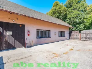 Prodej rodinného domu, Straky, 350 m2
